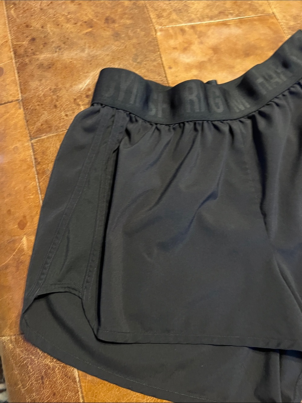 Gymshark women’s loose fit shorts black size medium - Picture 2 of 4